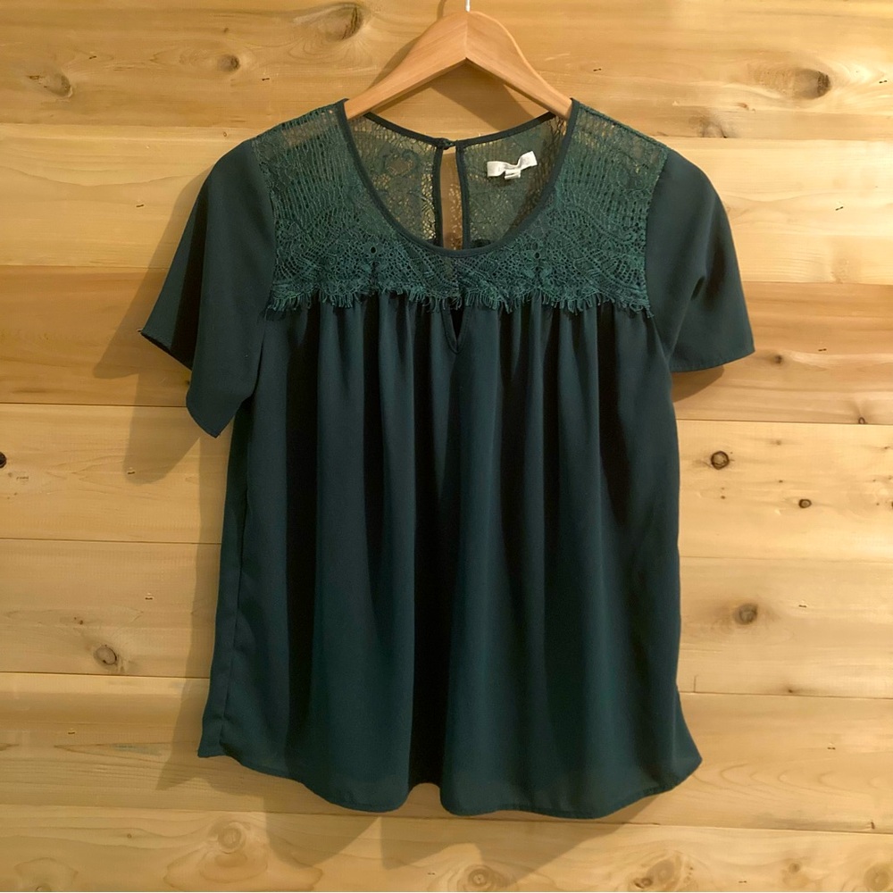 August Mist (Stitch Fix) green lace trimmed blouse